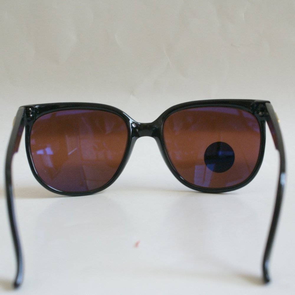 Classic Schoolboy style AllWeatherRose sunglasses - Picture 4 of 5